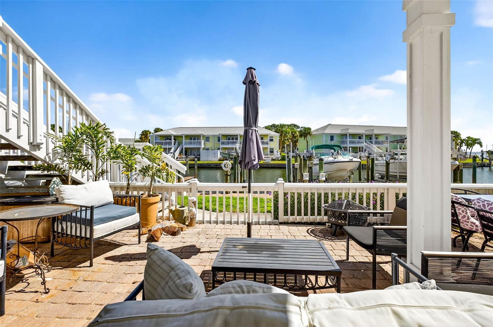 Image 29 of 37 For 5184 Beach Drive Se B