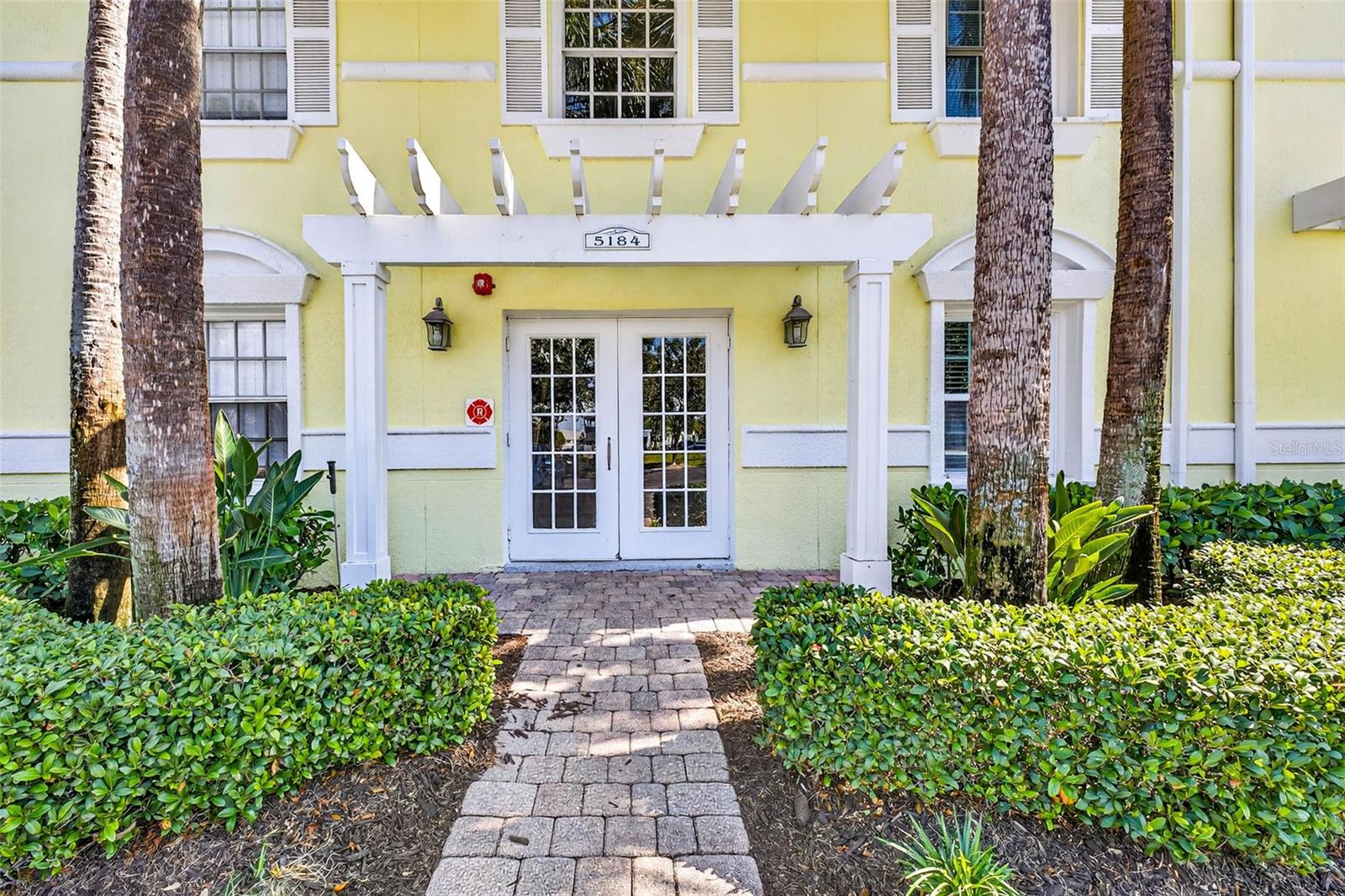 Image 3 of 37 For 5184 Beach Drive Se B