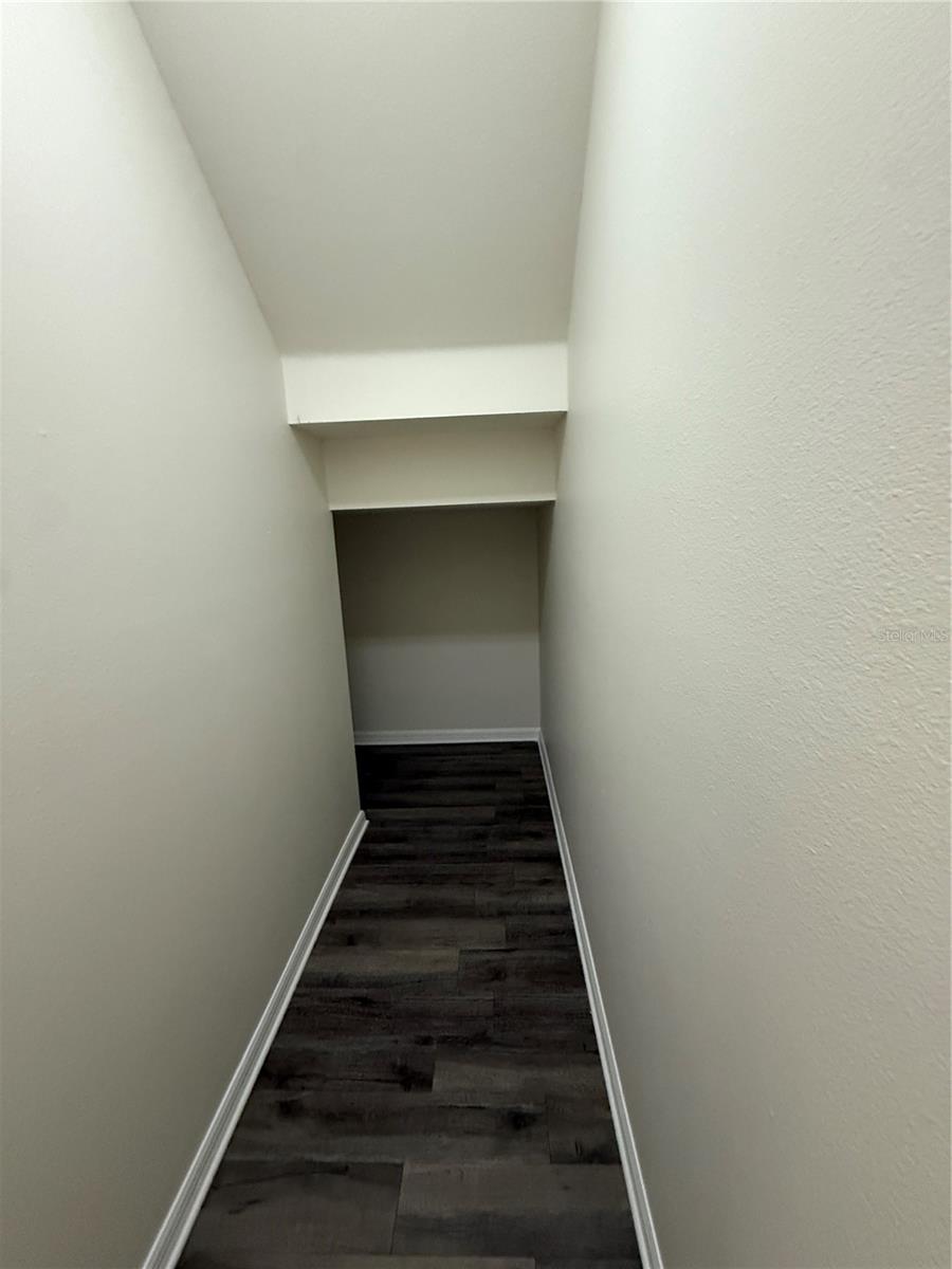 Image 8 of 31 For 1105 Windton Oak Drive