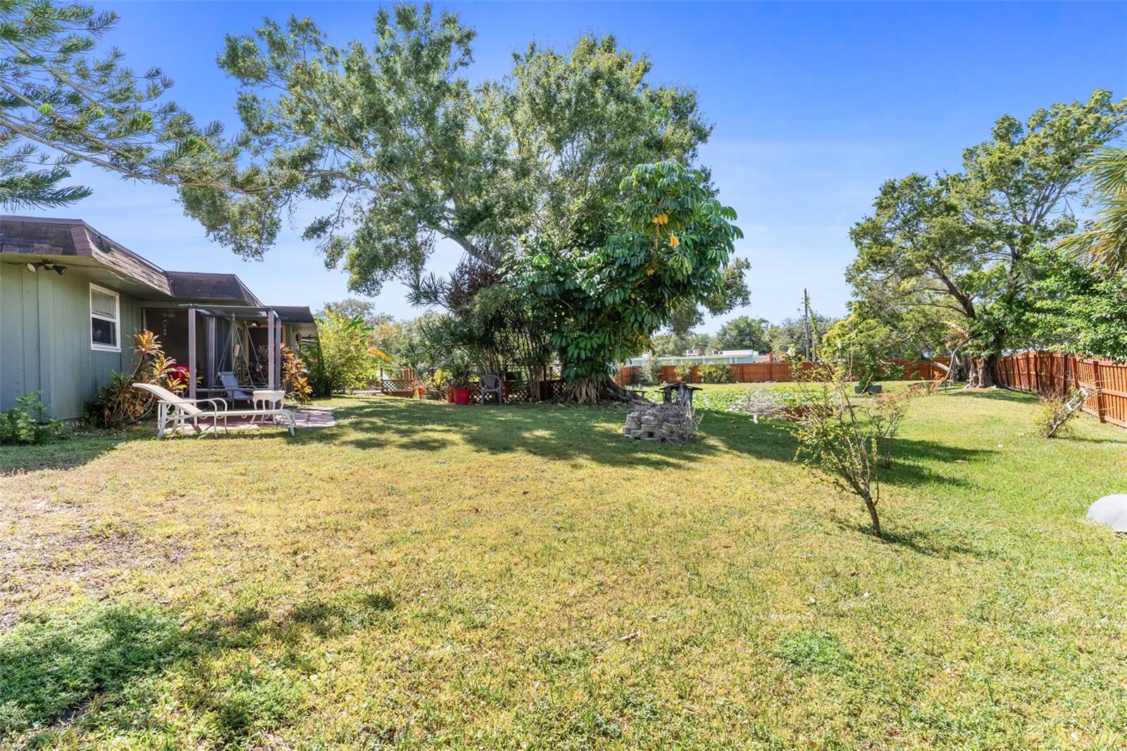 Image 26 of 57 For 213 Jody Court