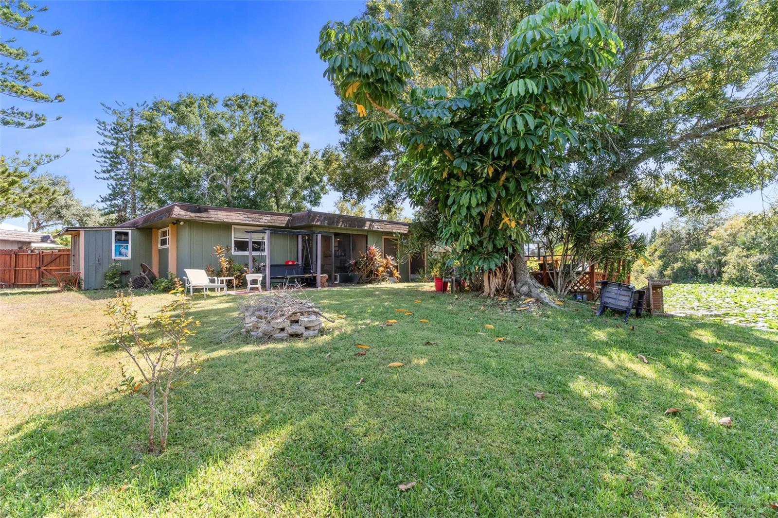 Image 27 of 57 For 213 Jody Court