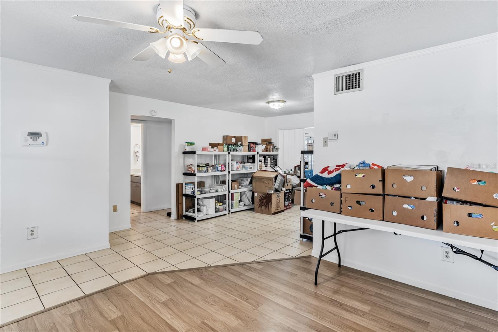 Image 33 of 57 For 213 Jody Court