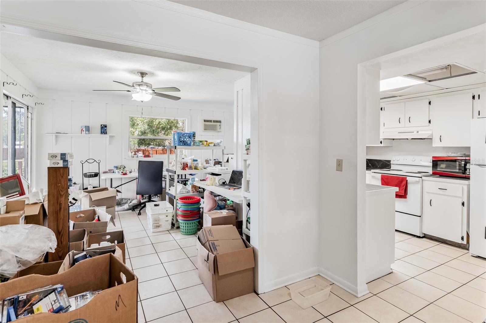 Image 35 of 57 For 213 Jody Court