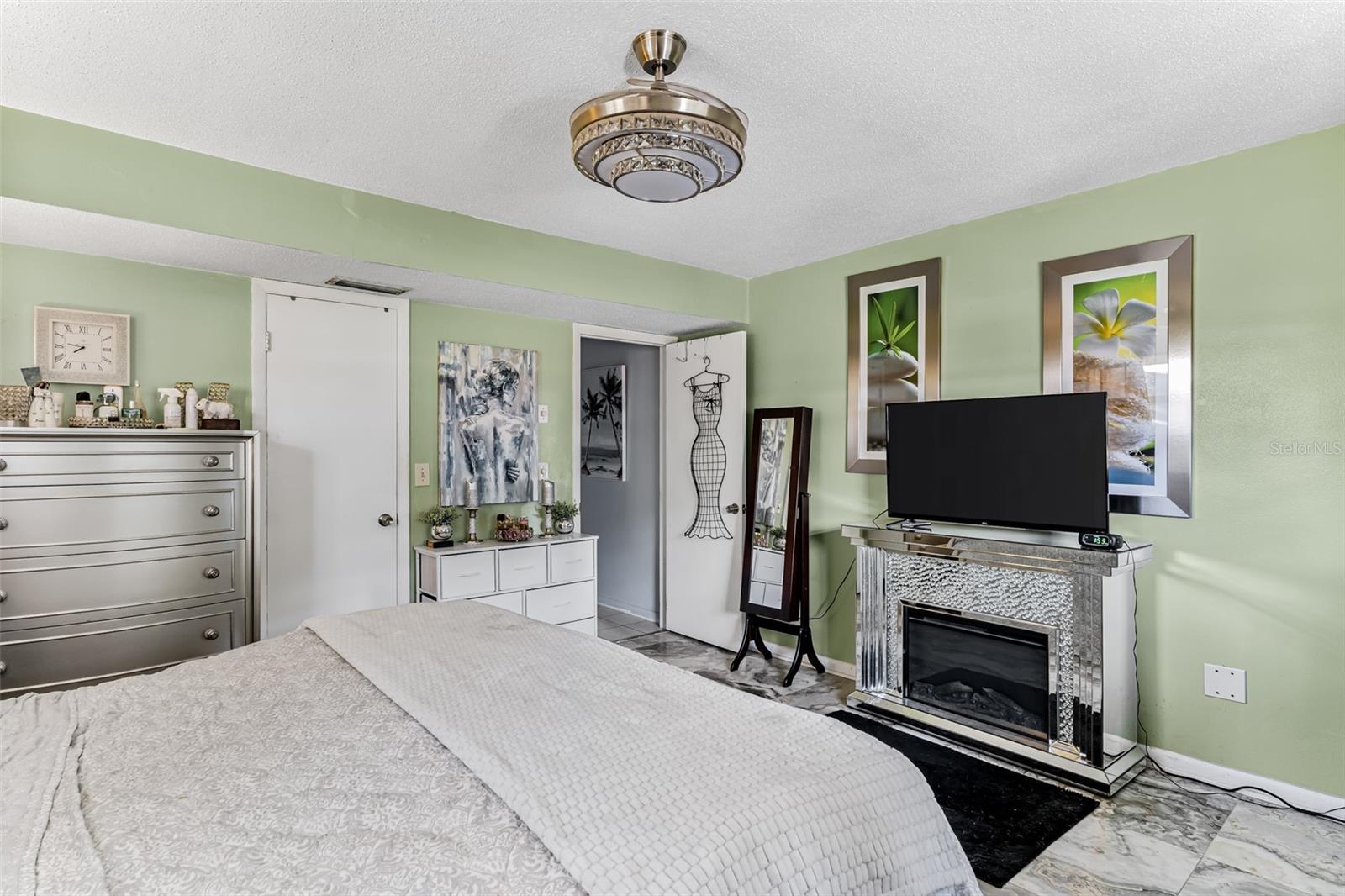 Image 7 of 57 For 213 Jody Court