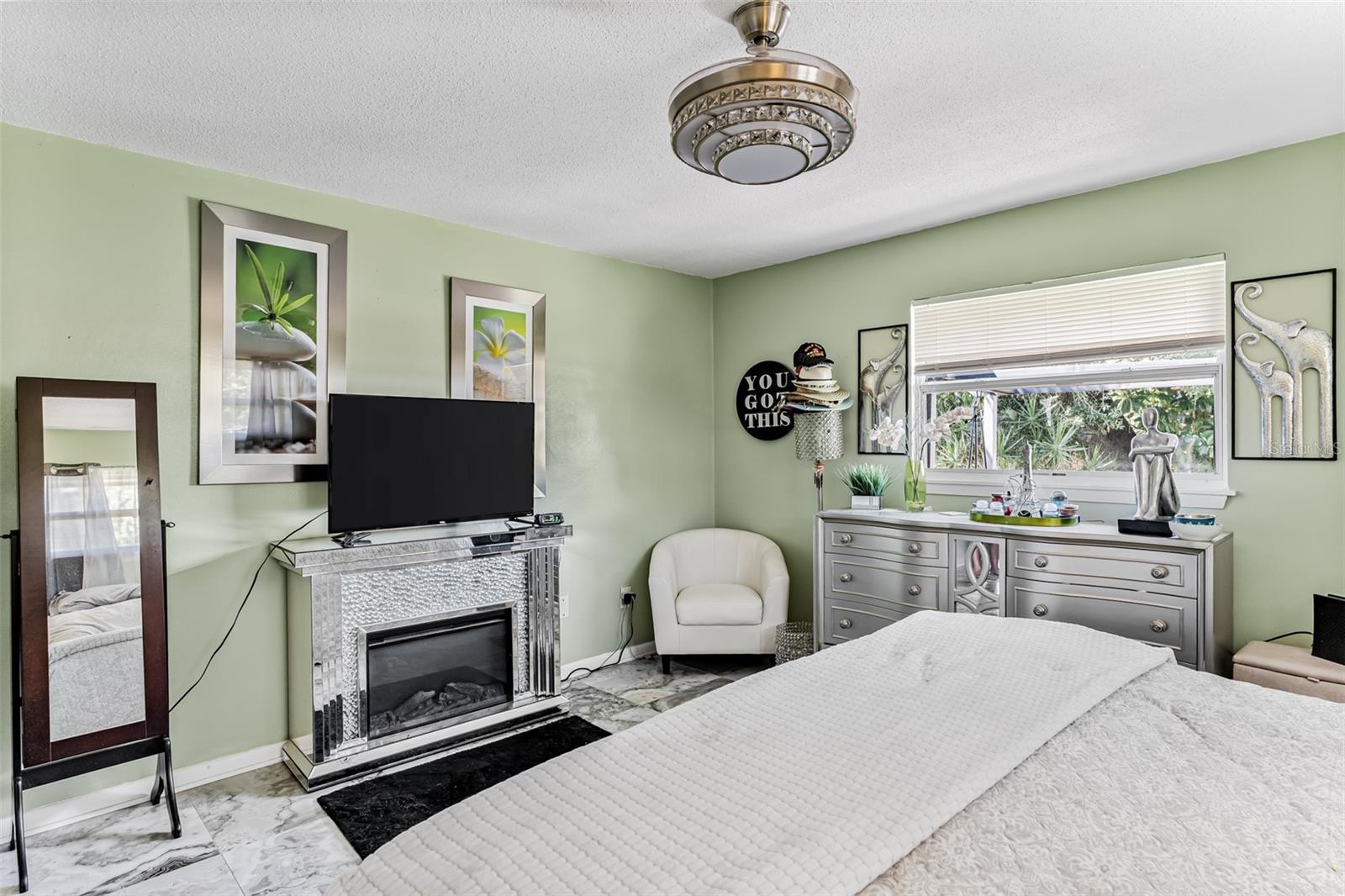 Image 8 of 57 For 213 Jody Court