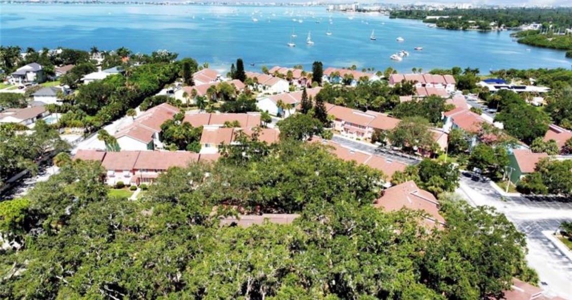 Image 32 of 40 For 3735 42nd Way S E