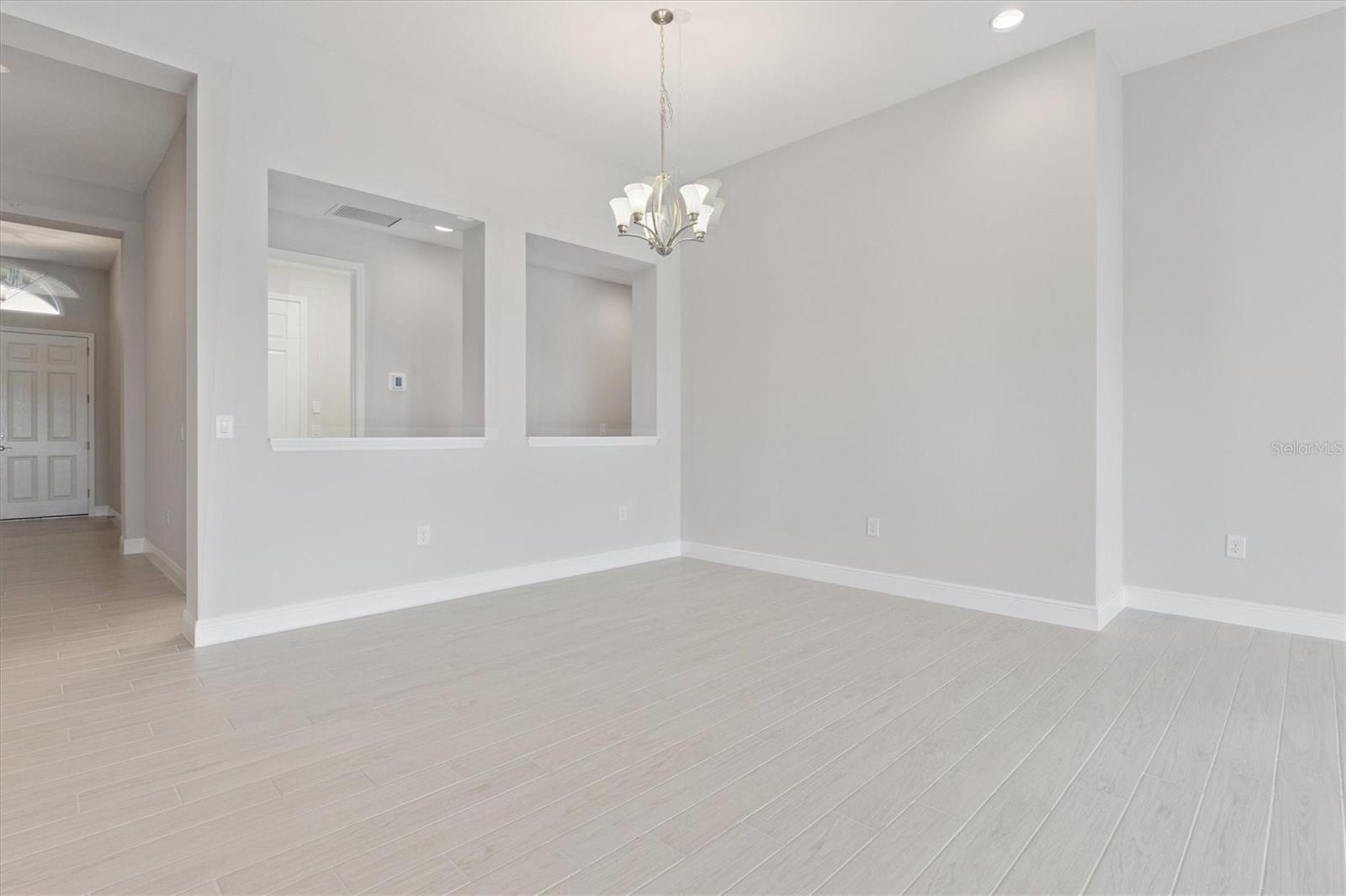 Image 17 of 32 For 13050 Long Valley Circle