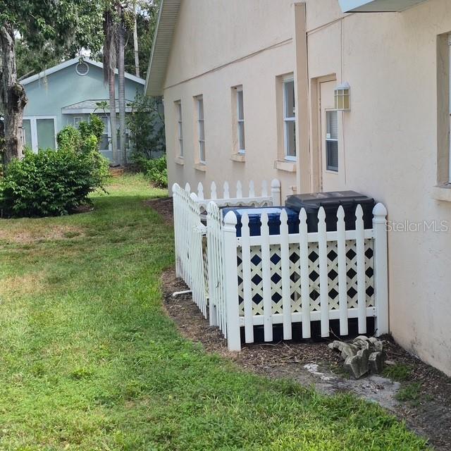 Image 3 of 12 For 7309 Eleanor Circle 7309