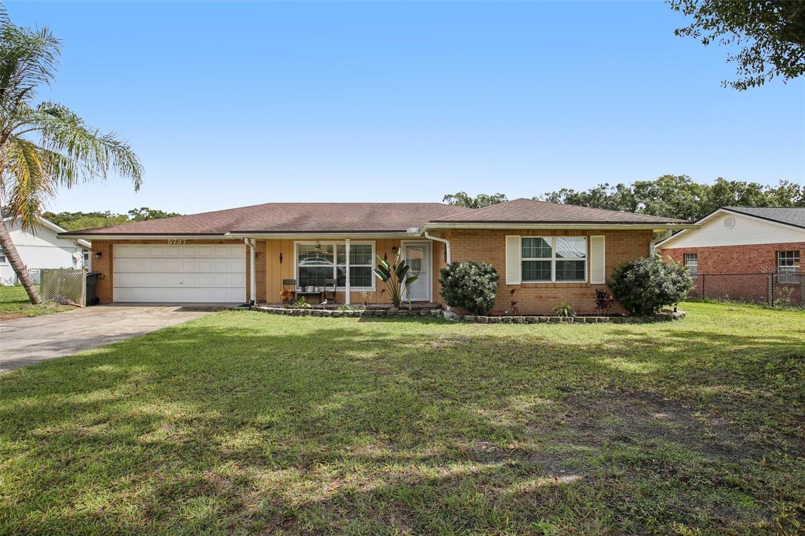 Details for 5737 Sands Point Drive, LAKELAND, FL 33809