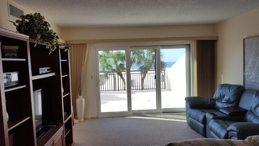 Image 12 of 24 For 1270 Gulf Boulevard 302