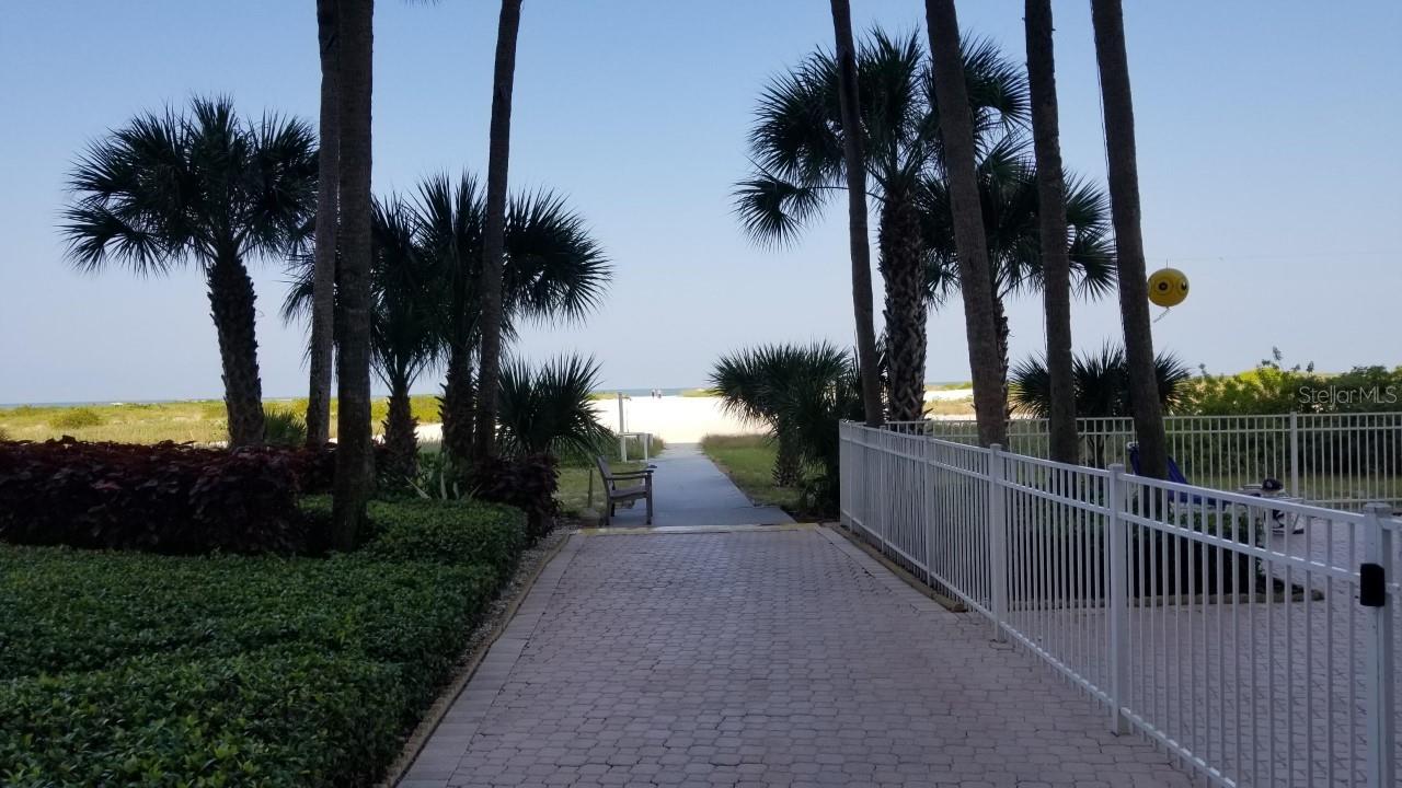 Image 5 of 24 For 1270 Gulf Boulevard 302