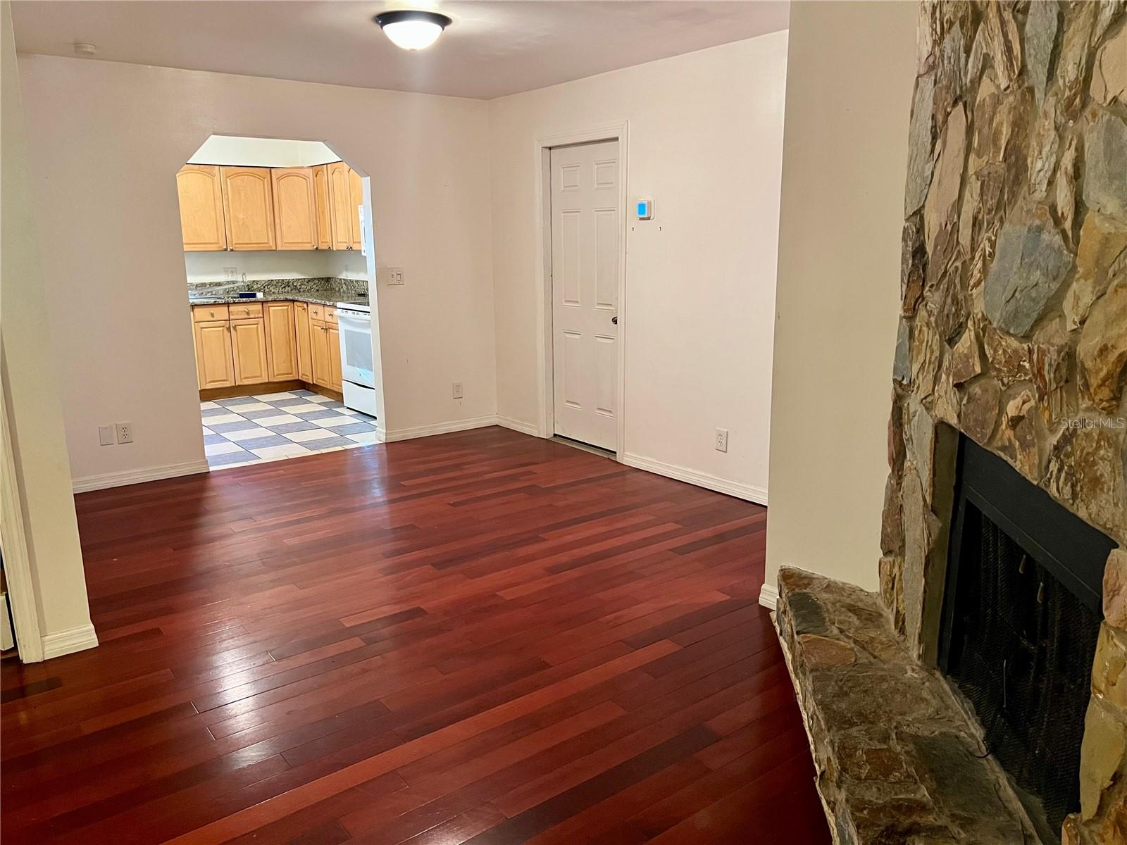 Image 8 of 40 For 4913 Liberty Street
