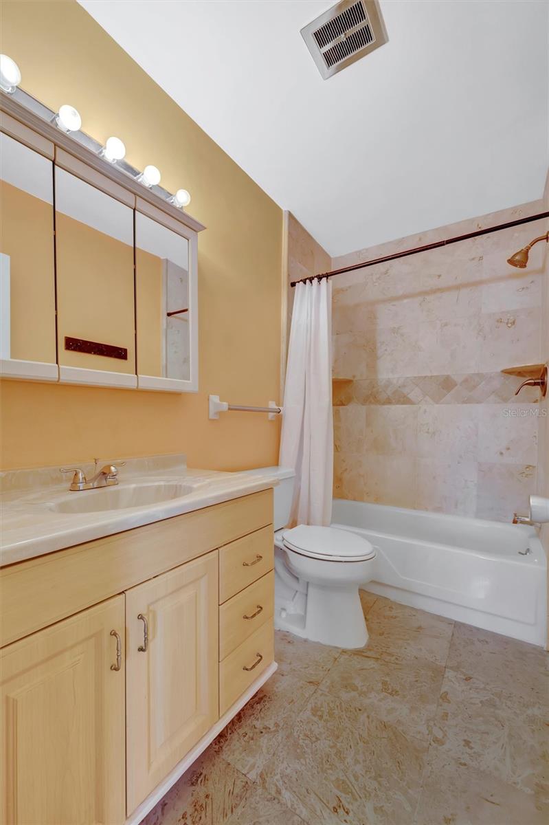 Image 17 of 27 For 3460 32nd Avenue N 201