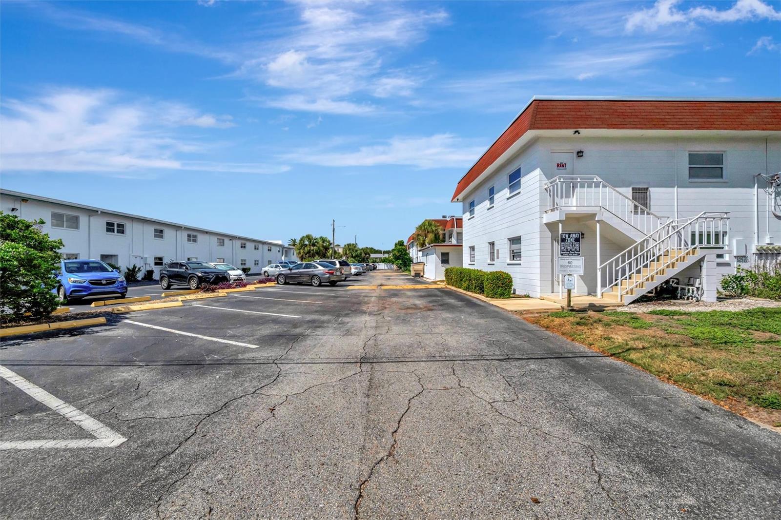 Image 21 of 27 For 3460 32nd Avenue N 201