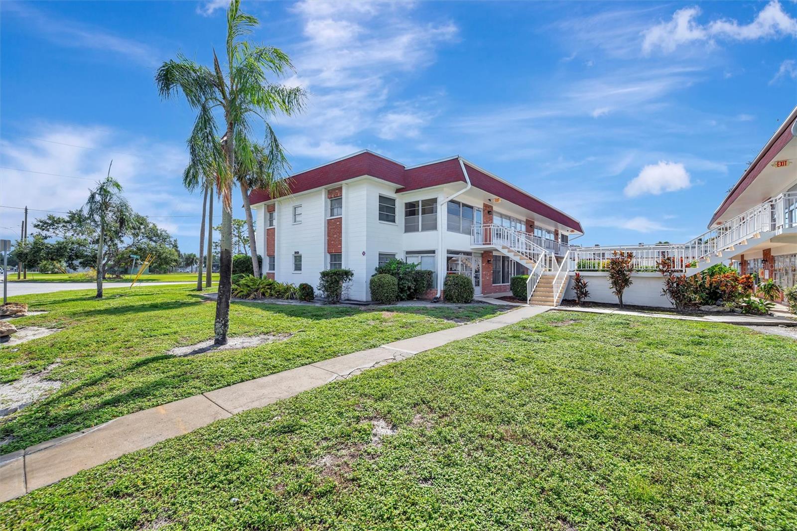 Image 22 of 27 For 3460 32nd Avenue N 201