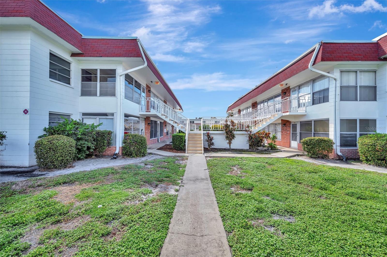 Image 25 of 27 For 3460 32nd Avenue N 201