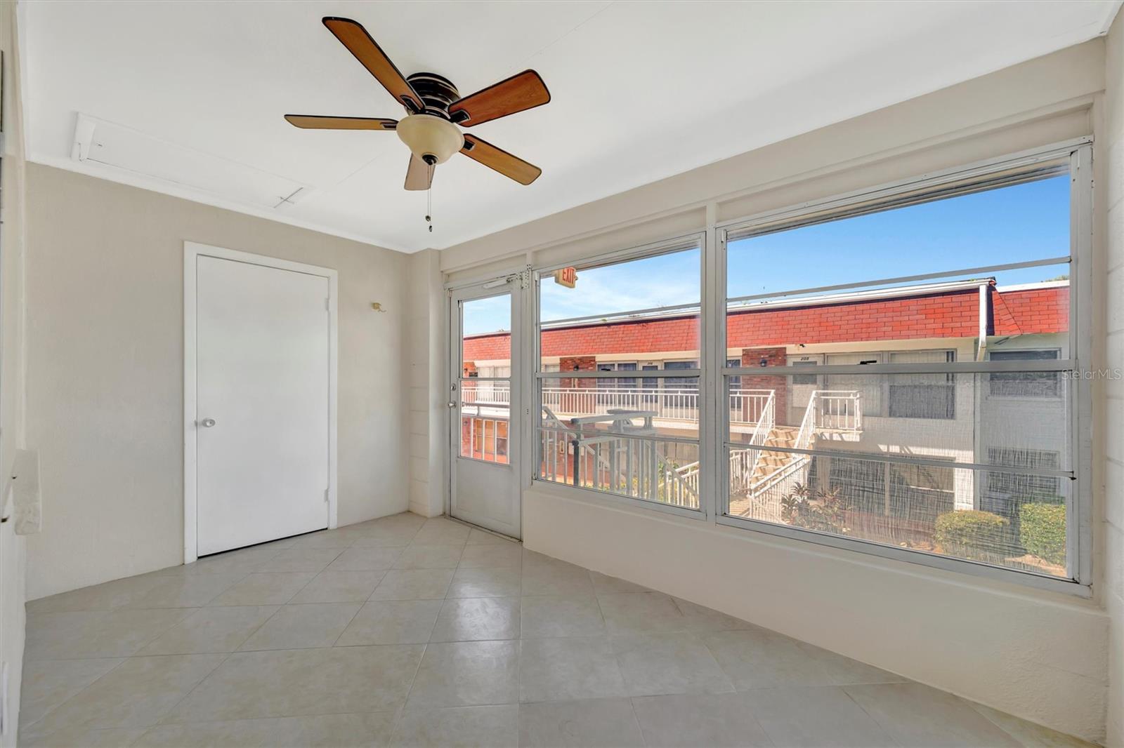 Image 5 of 27 For 3460 32nd Avenue N 201