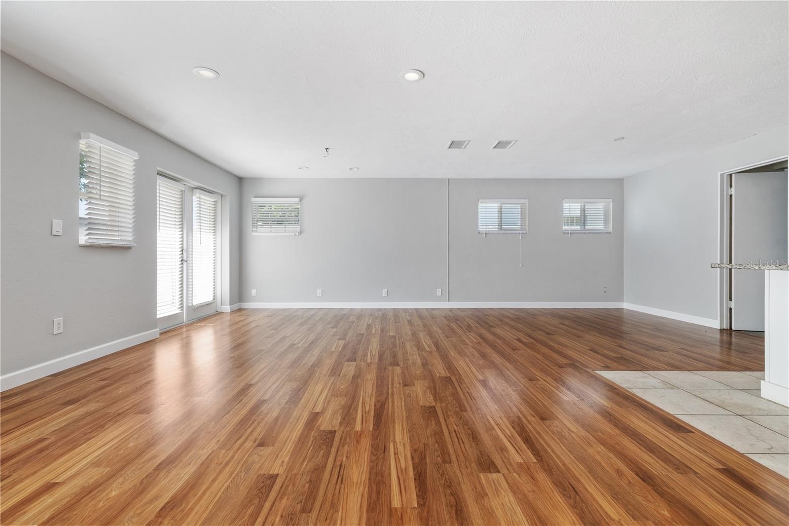 Image 10 of 24 For 13772 80th Avenue