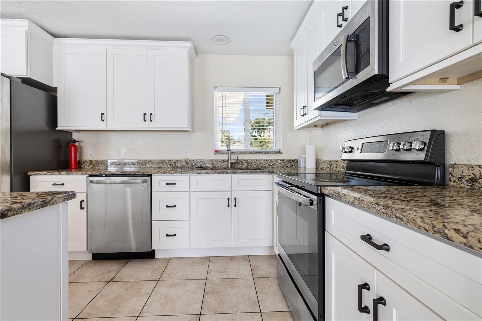 Image 3 of 24 For 13772 80th Avenue