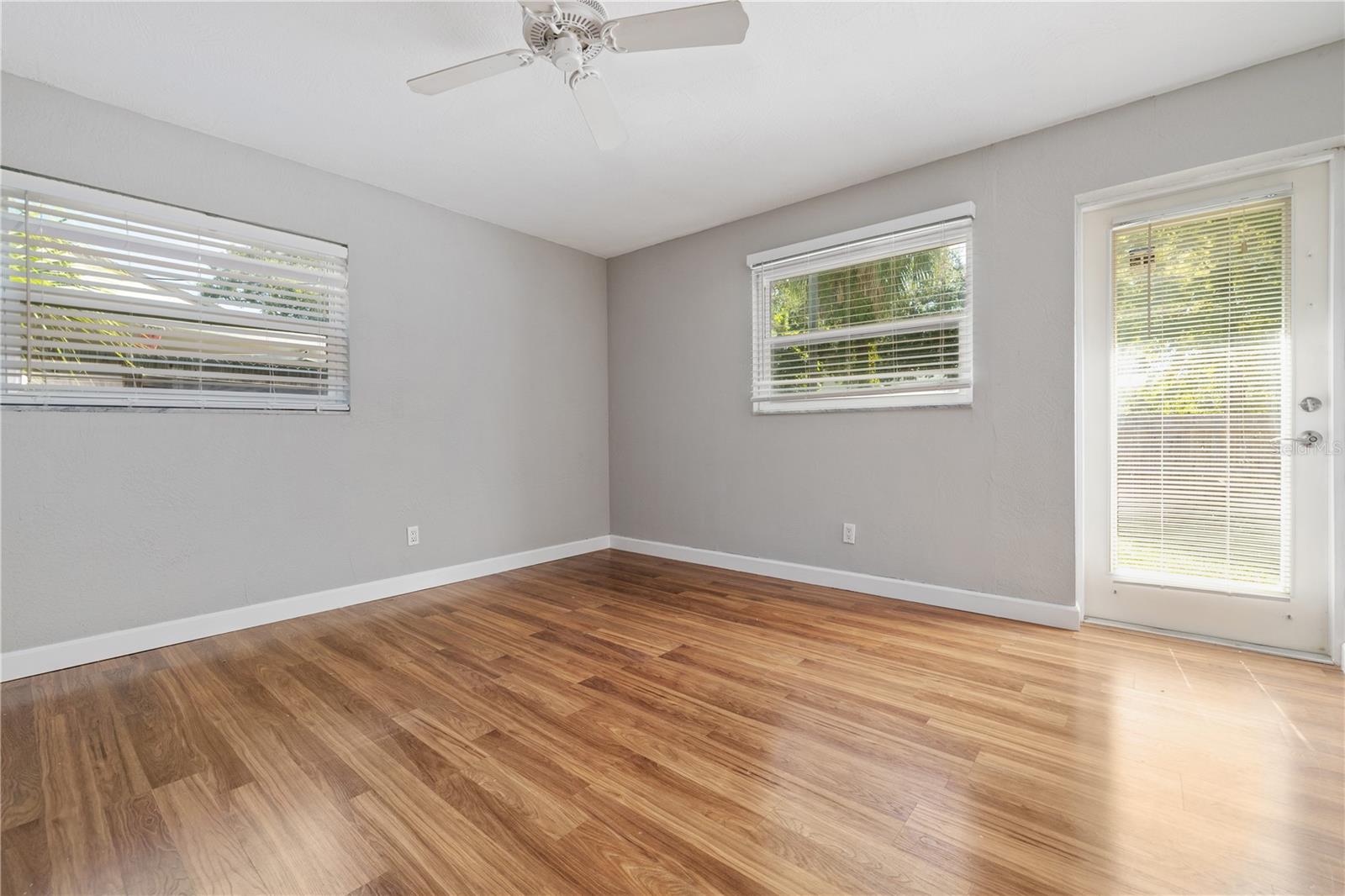 Image 4 of 24 For 13772 80th Avenue