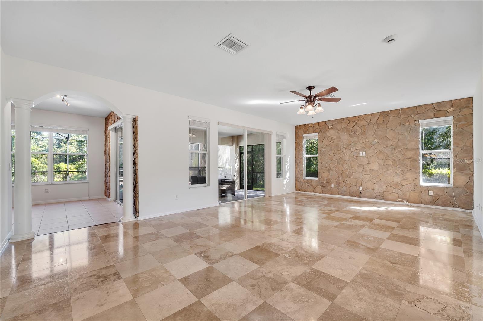 Image 13 of 62 For 18022 Maui Isle Drive