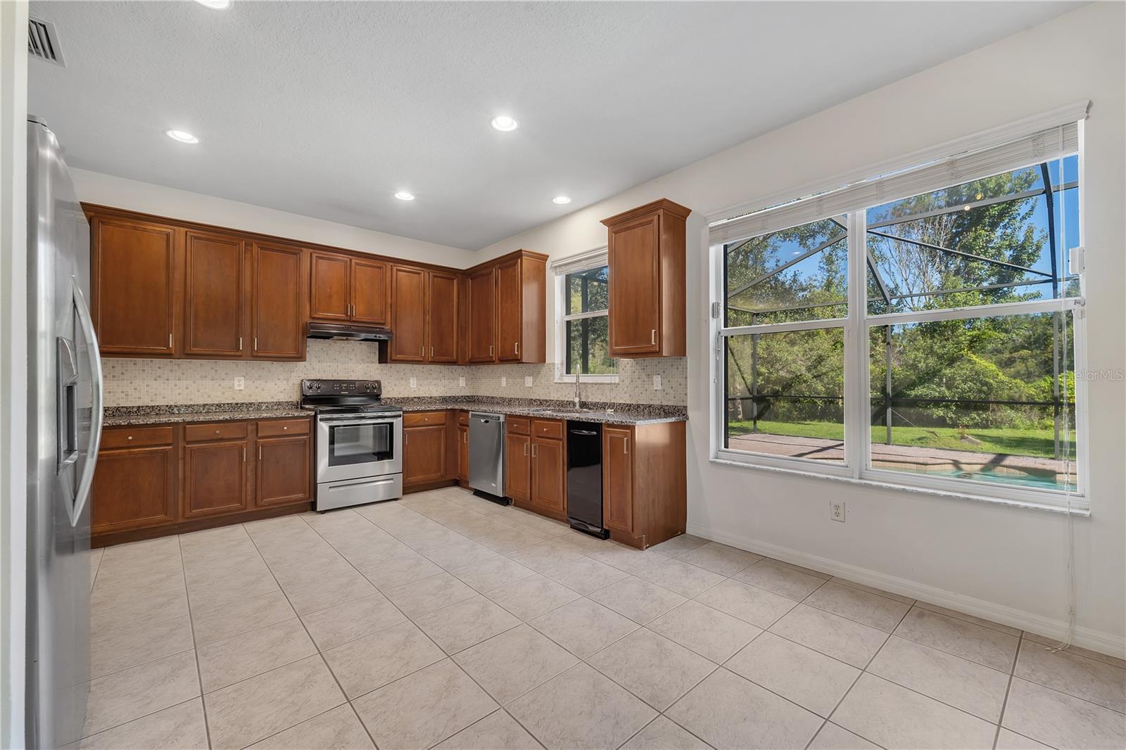 Image 21 of 62 For 18022 Maui Isle Drive