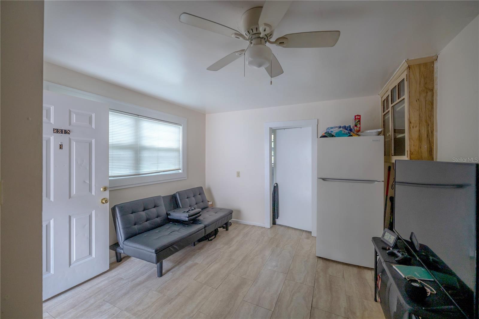 Listing photo id 9 for 8312 11th Street