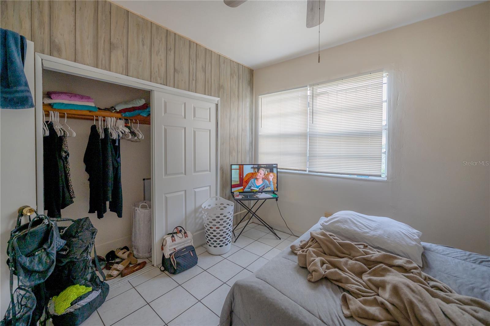 Listing photo id 13 for 8312 11th Street