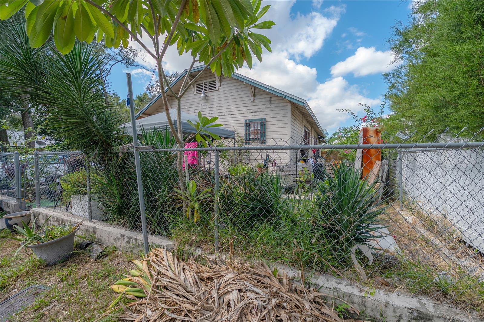 Listing photo id 0 for 8312 11th Street
