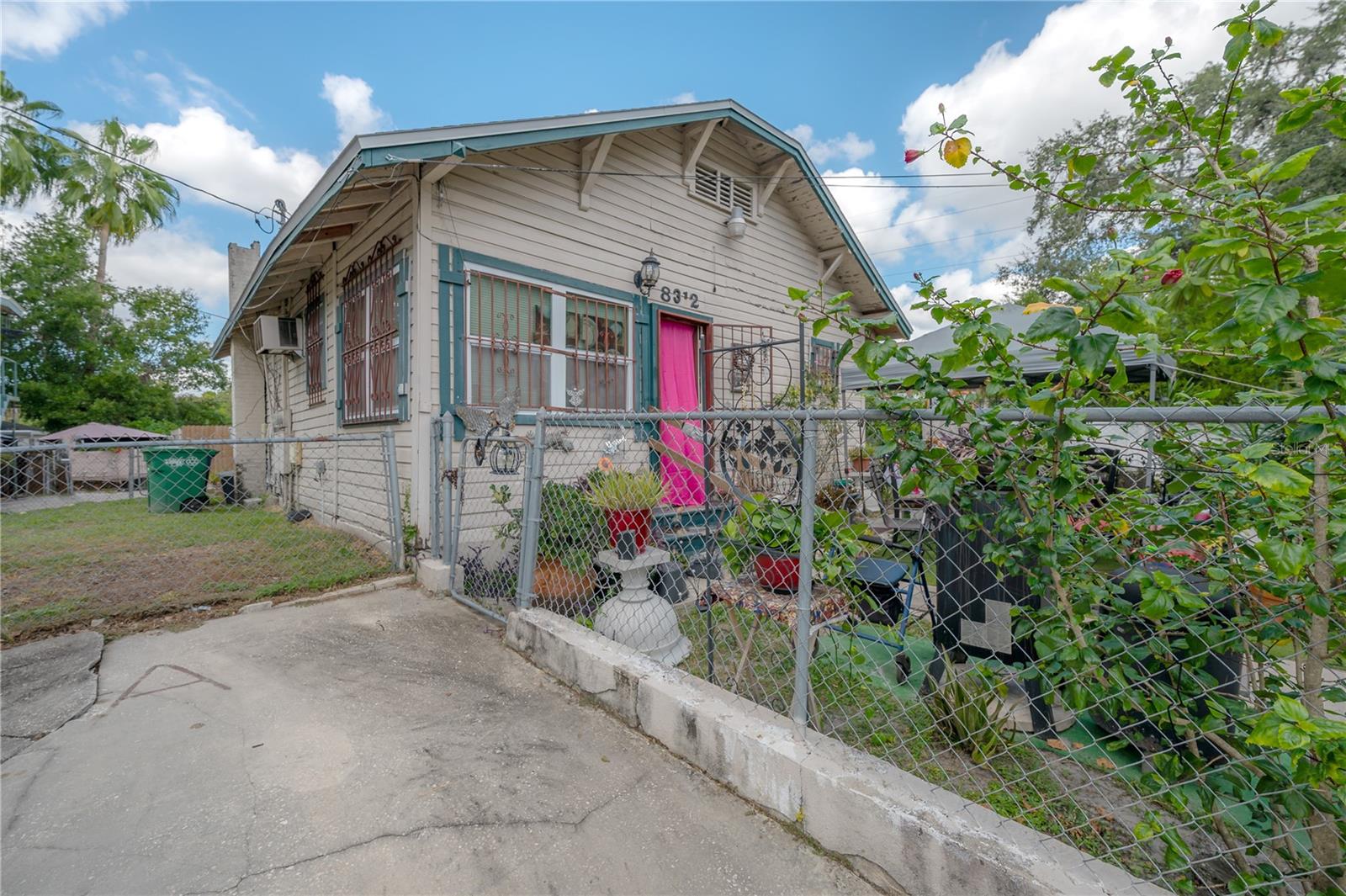 Listing photo id 1 for 8312 11th Street