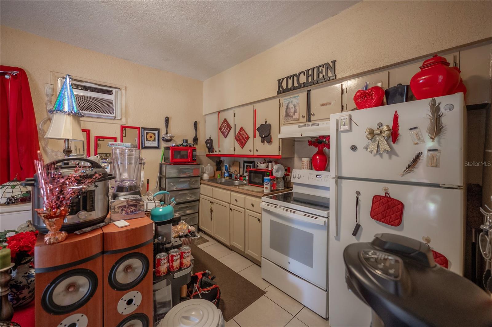 Listing photo id 2 for 8312 11th Street