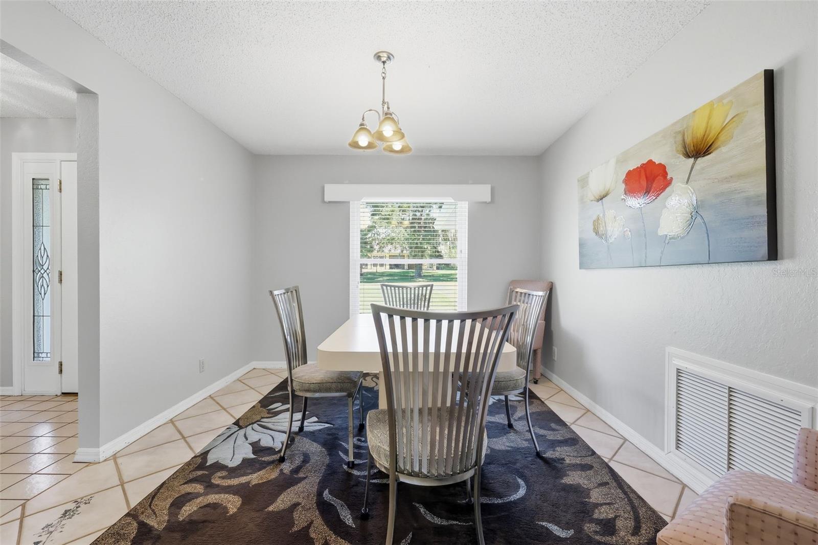 Image 11 of 33 For 928 Foxrun Terrace