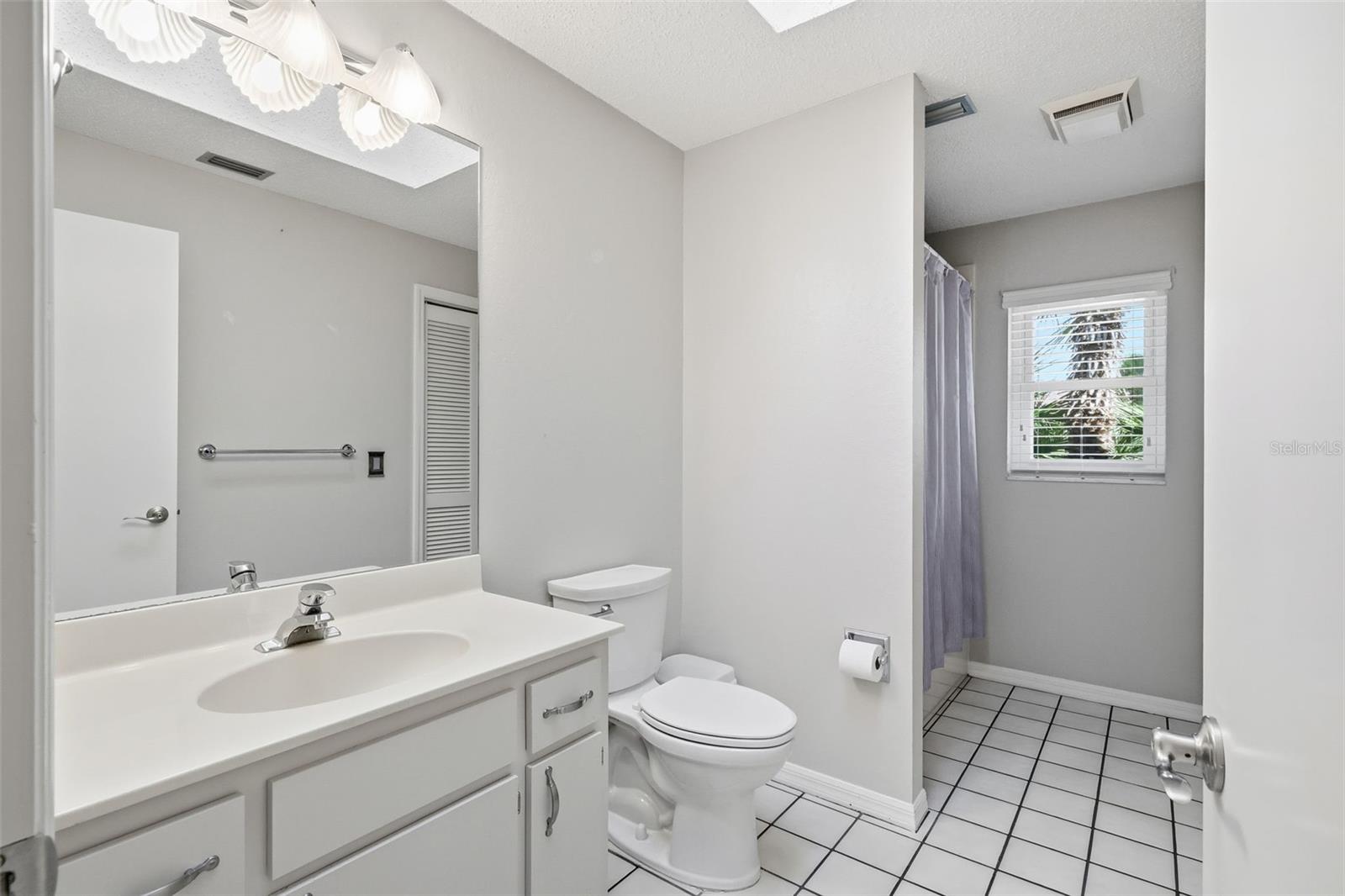Image 21 of 33 For 928 Foxrun Terrace