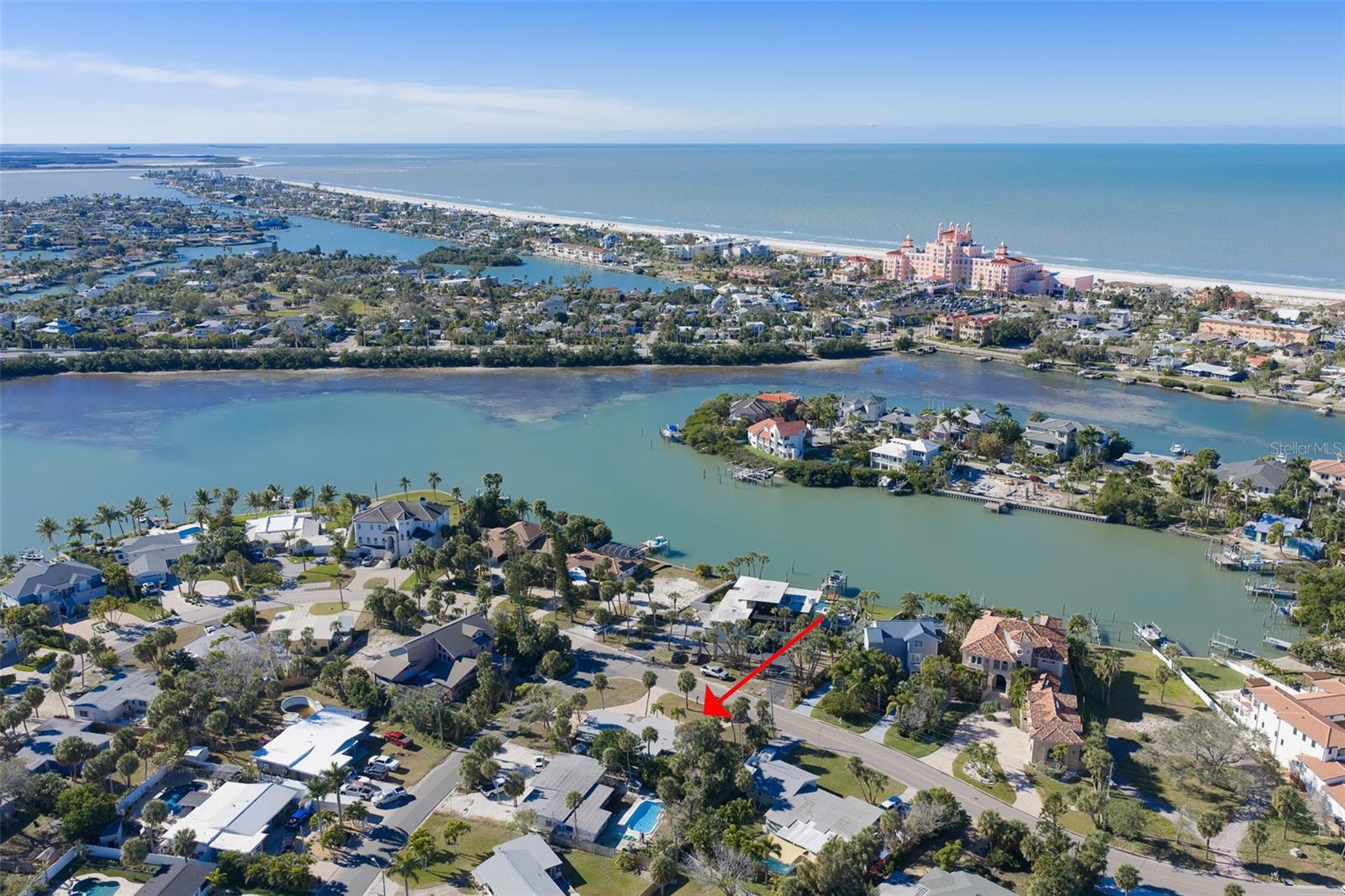 Listing photo id 18 for 3903 Belle Vista Drive E