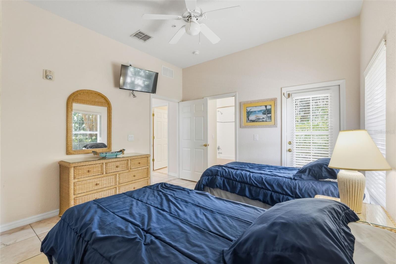 Image 14 of 64 For 301 New Providence