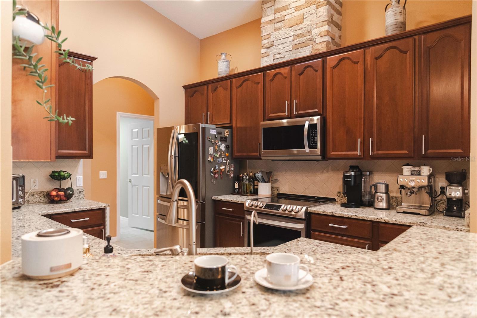 Image 18 of 86 For 9020 River Road