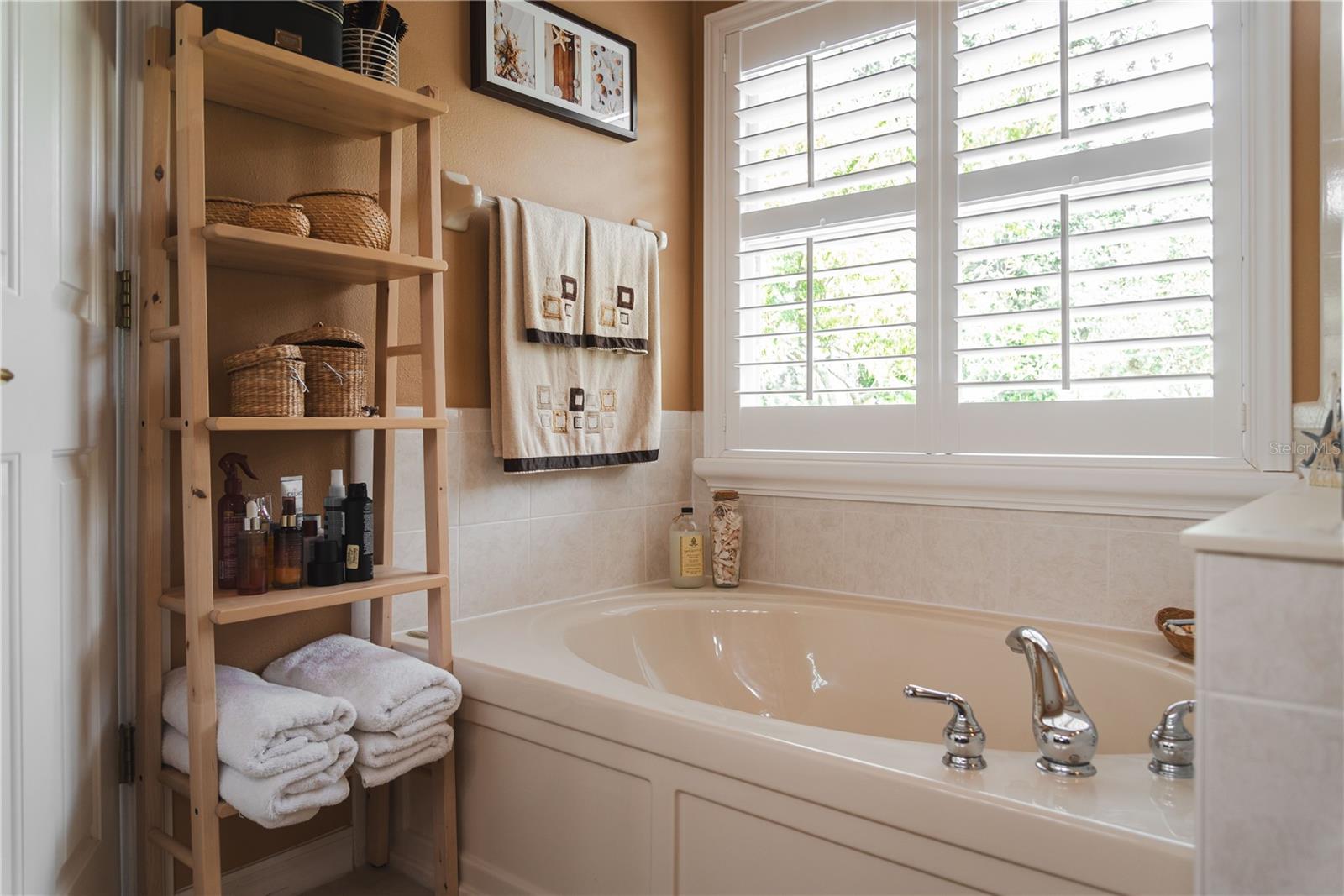 Image 28 of 86 For 9020 River Road