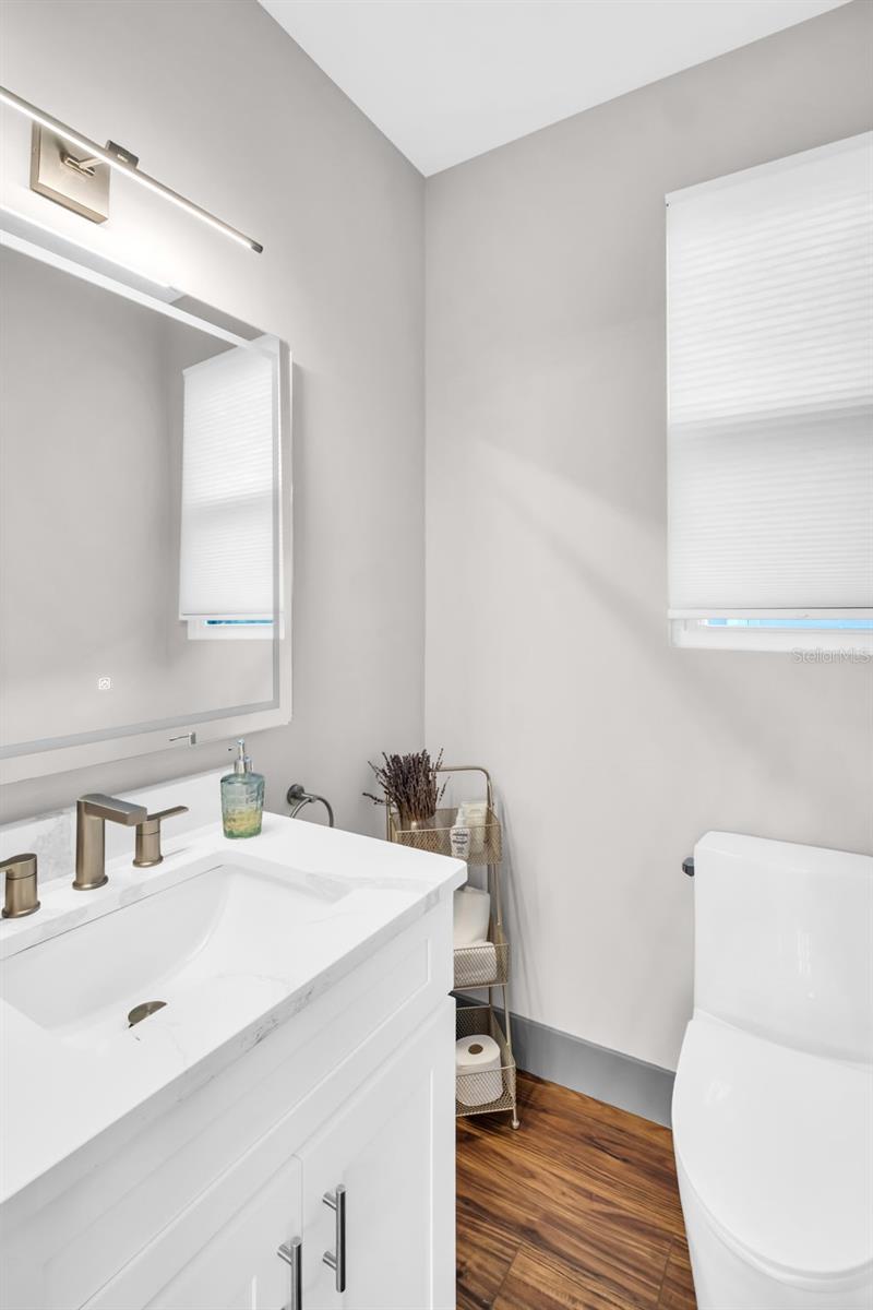 Image 47 of 56 For 2600 Quincy Street S