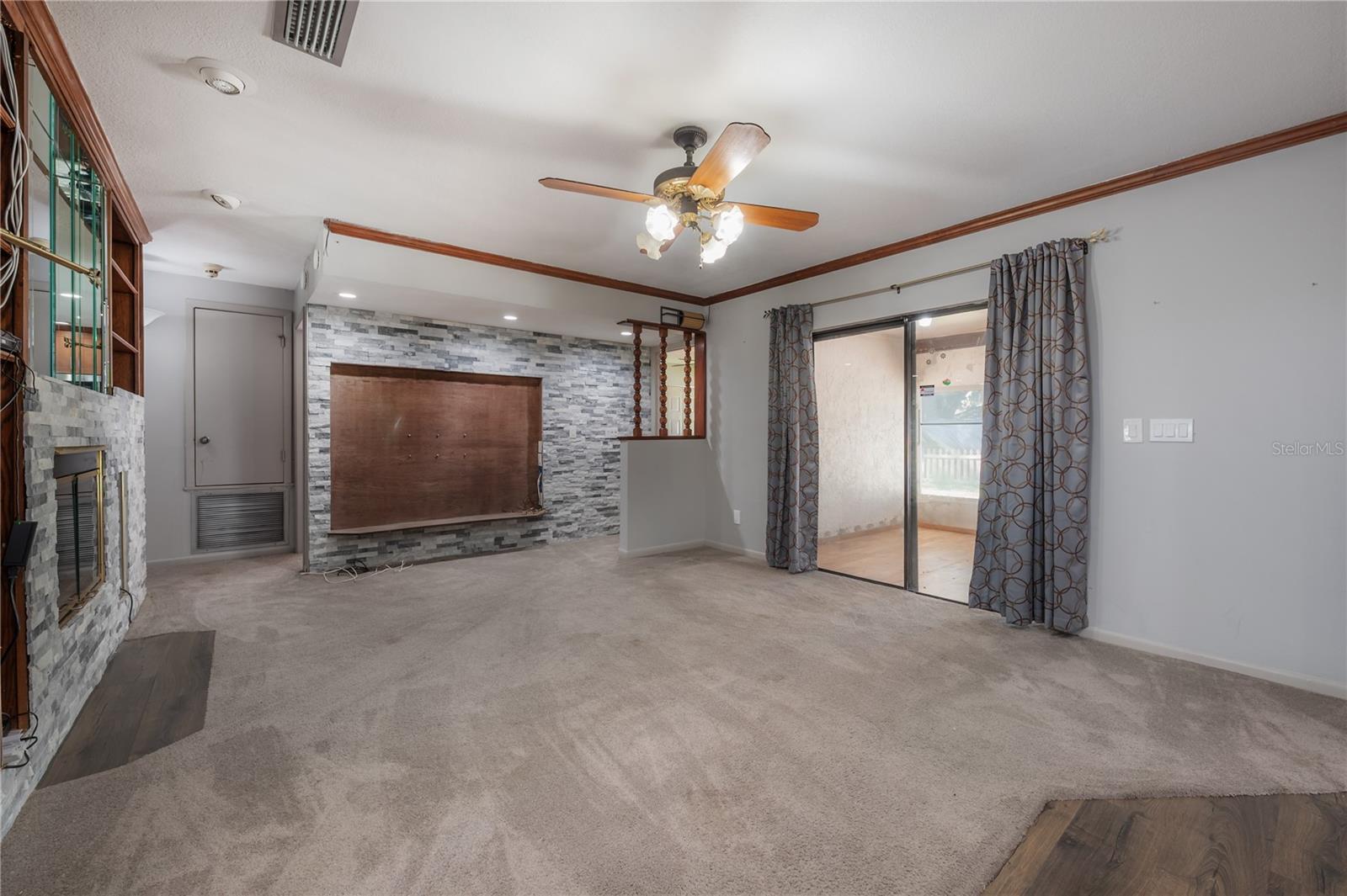Listing photo id 9 for 11014 Cinderlane Place