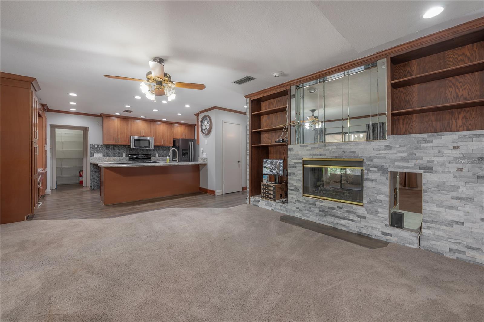 Listing photo id 10 for 11014 Cinderlane Place