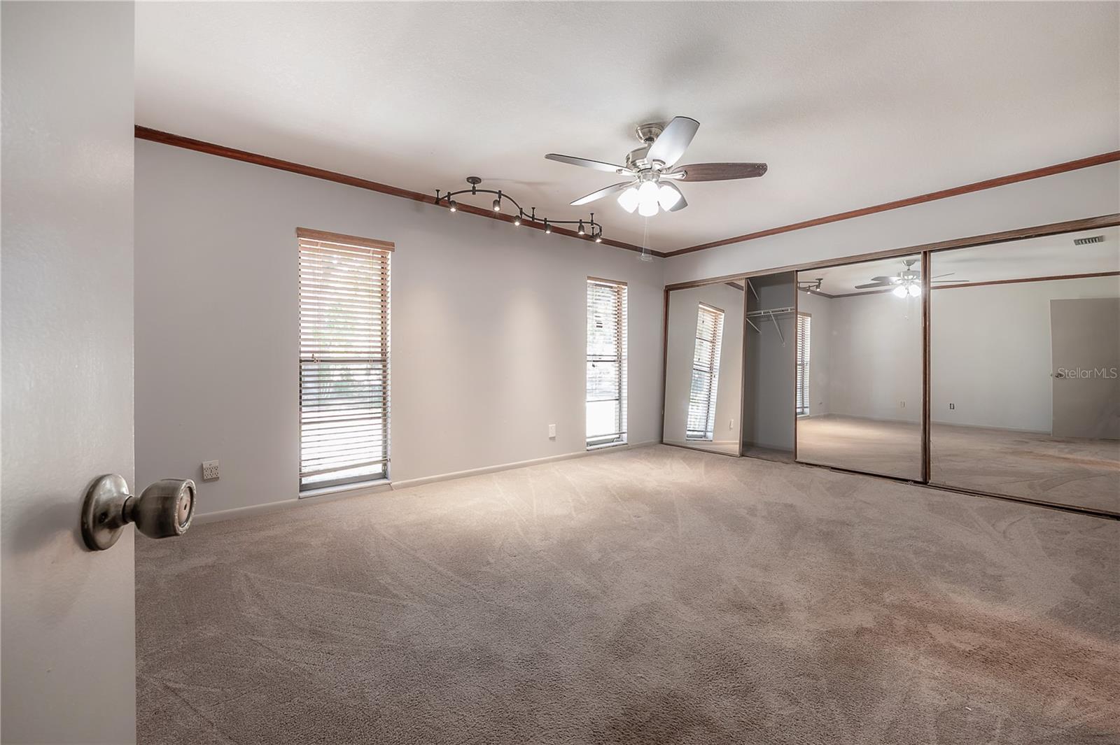 Listing photo id 18 for 11014 Cinderlane Place
