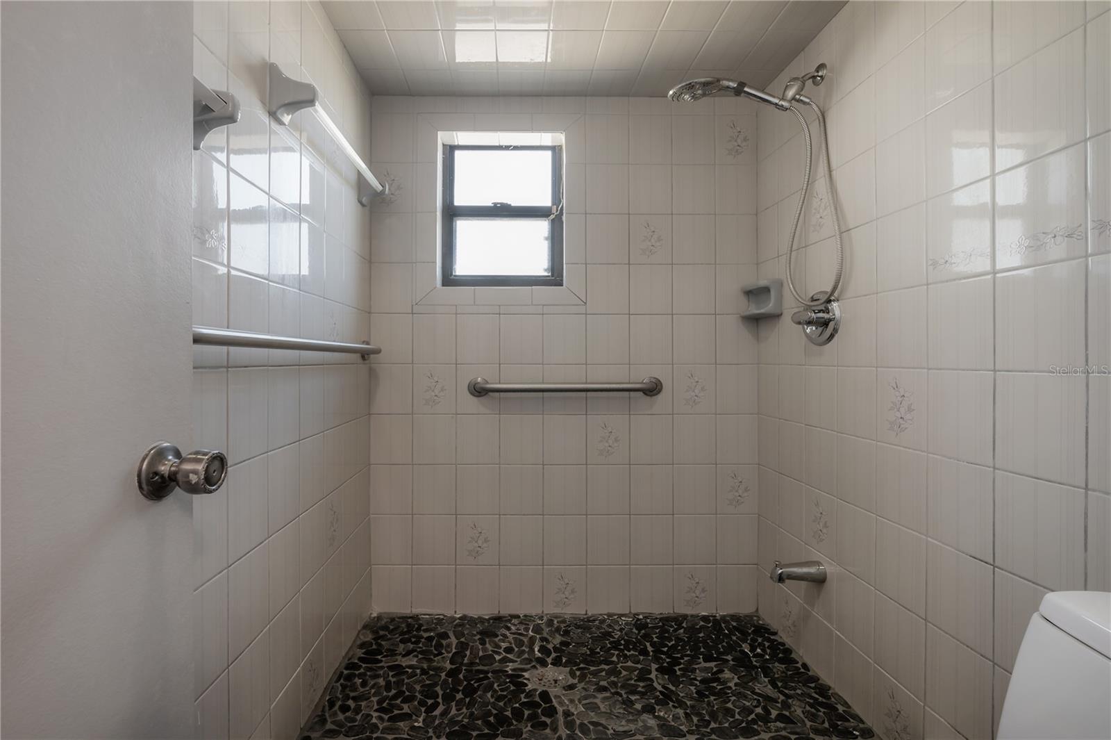 Listing photo id 21 for 11014 Cinderlane Place