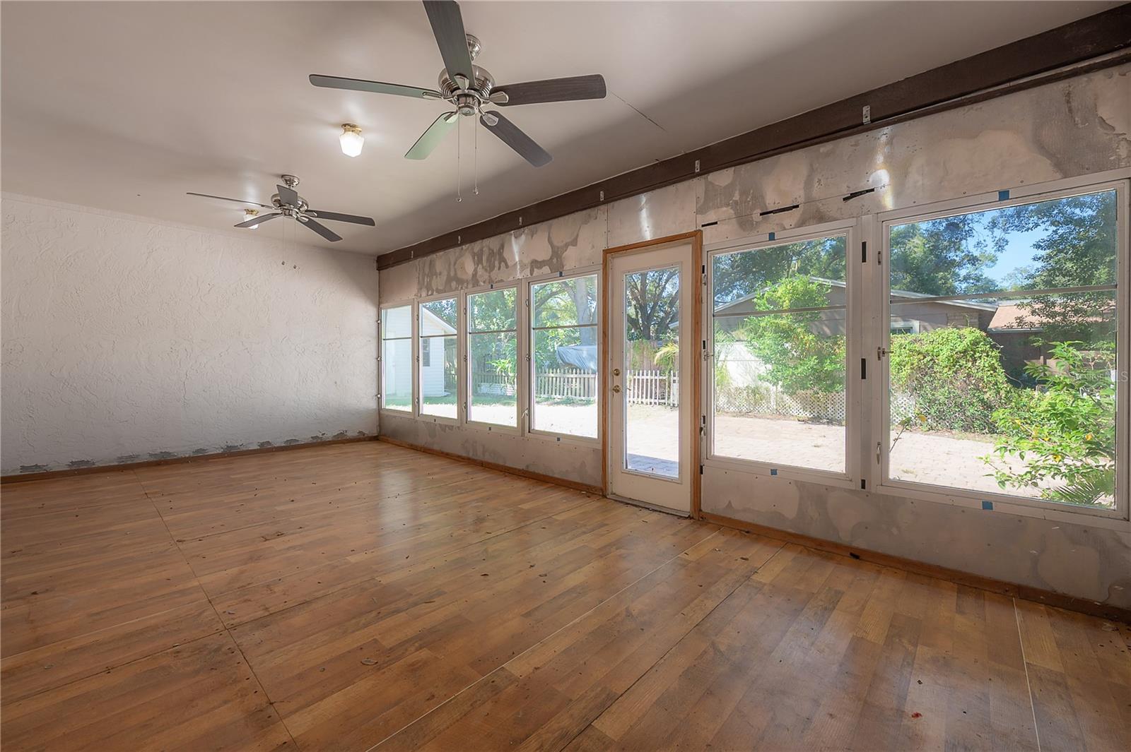 Listing photo id 22 for 11014 Cinderlane Place