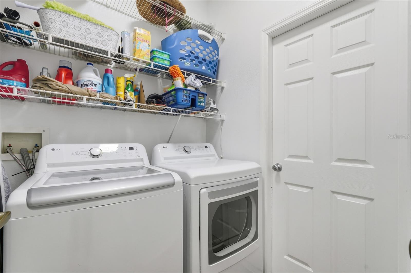 Listing photo id 34 for 5223 Dellbrook Avenue