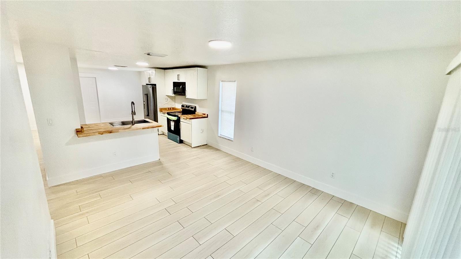 Image 12 of 28 For 712 19th Street