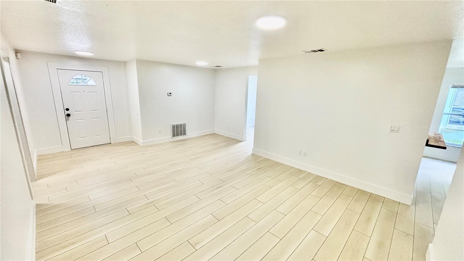 Image 16 of 28 For 712 19th Street