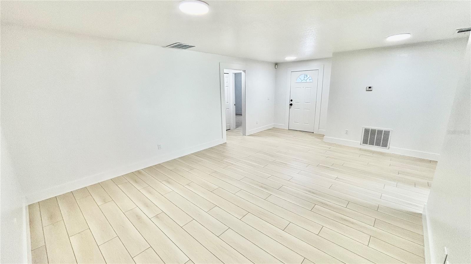 Image 17 of 28 For 712 19th Street