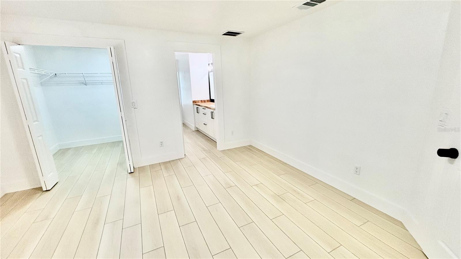 Image 20 of 28 For 712 19th Street