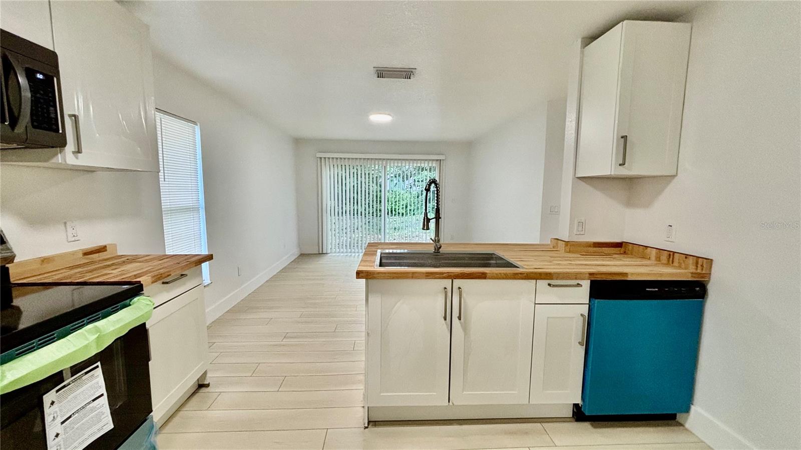 Image 8 of 28 For 712 19th Street