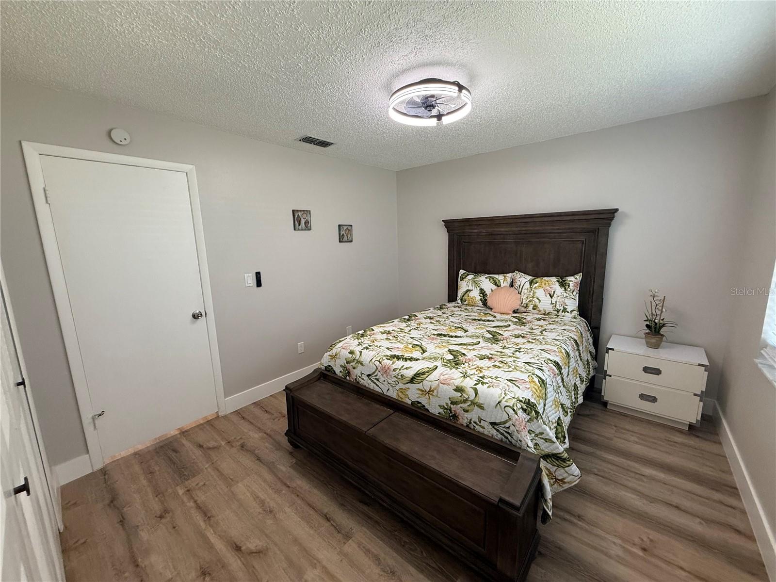 Image 20 of 29 For 9831 87th Street